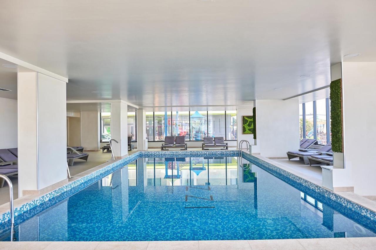 Azurre Apartment Spa And Pool Beach Resort Mamaia Exterior foto