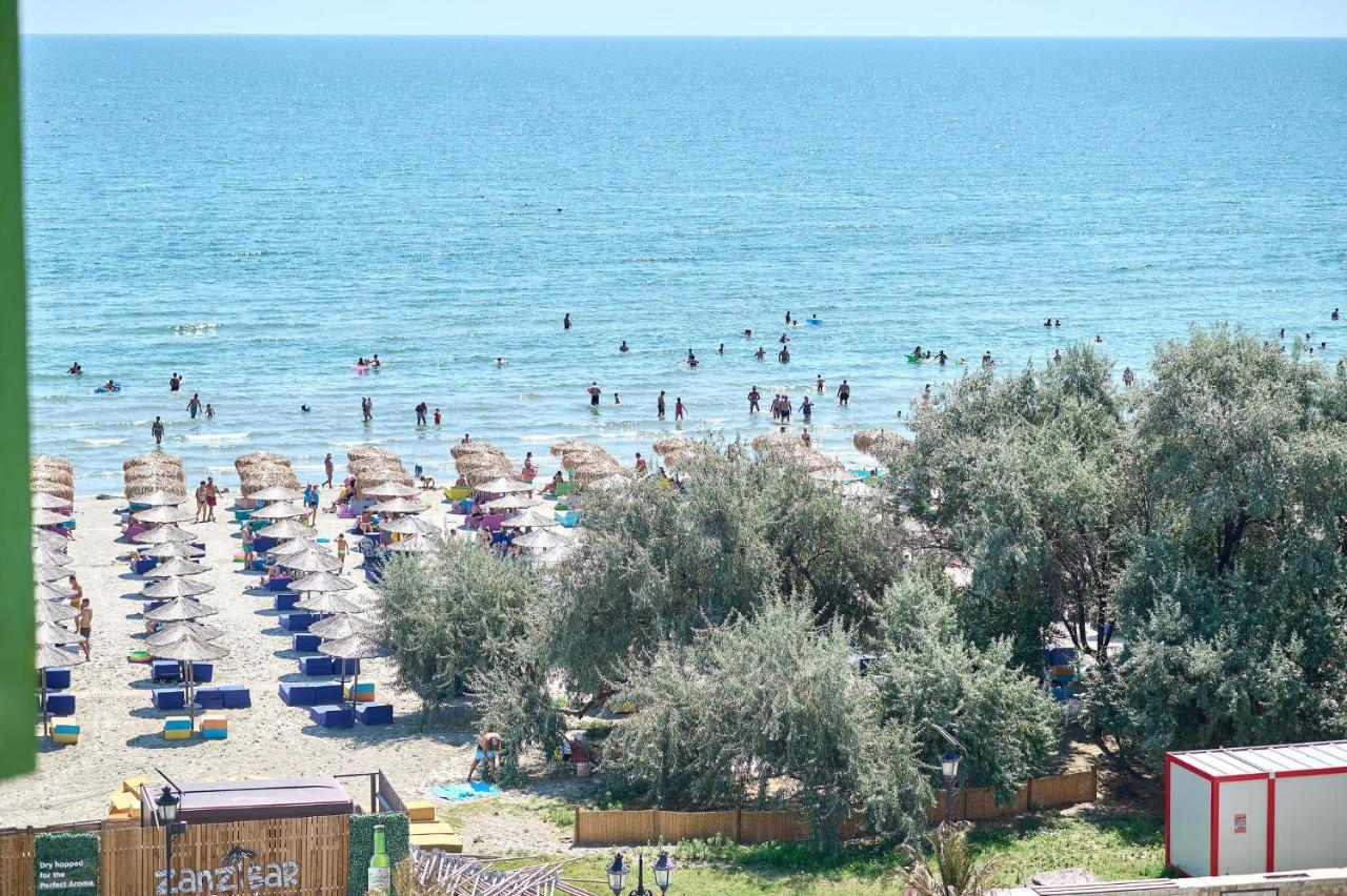 Azurre Apartment Spa And Pool Beach Resort Mamaia Exterior foto